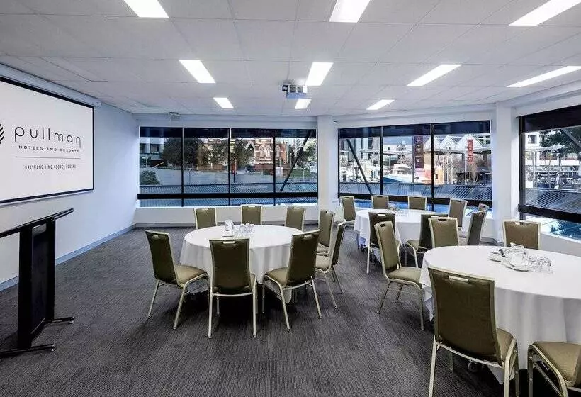 فندق Pullman Brisbane King George Square
