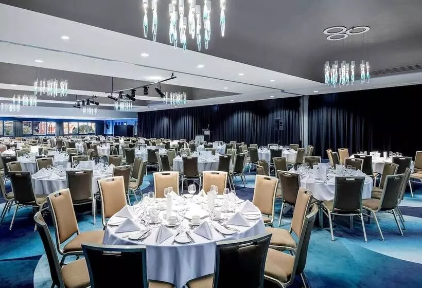 فندق Pullman Brisbane King George Square