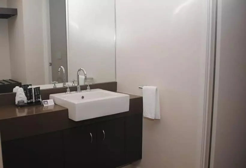 فندق Sovereign Resort