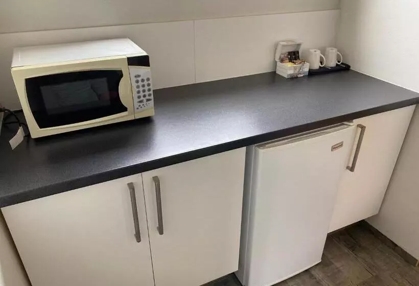 ホテル Top Of The Town Motor Inn