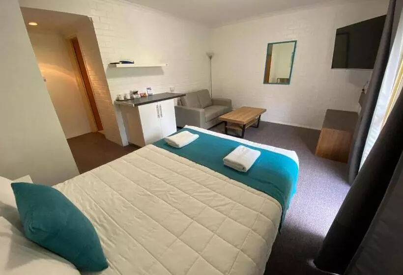 ホテル Top Of The Town Motor Inn