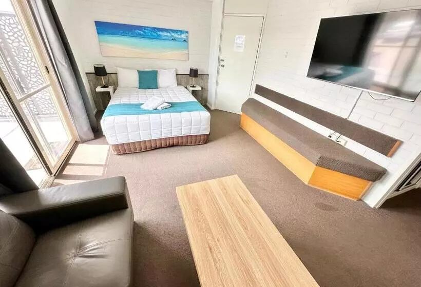 ホテル Top Of The Town Motor Inn