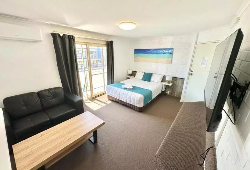 ホテル Top Of The Town Motor Inn