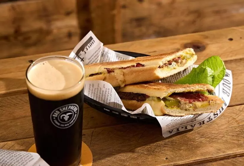 Отель View Melbourne