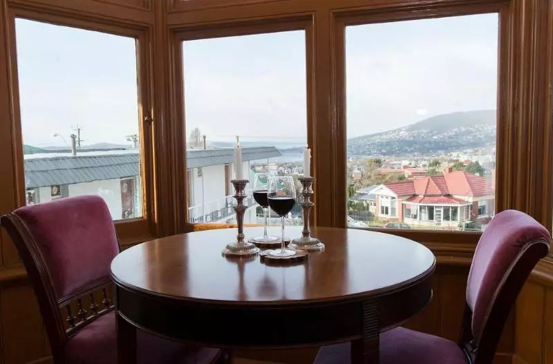 Motel Mayfair On Cavell