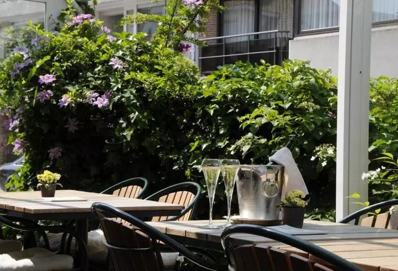 Отель Atlanta Knokke