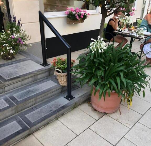 هتل Atlanta Knokke