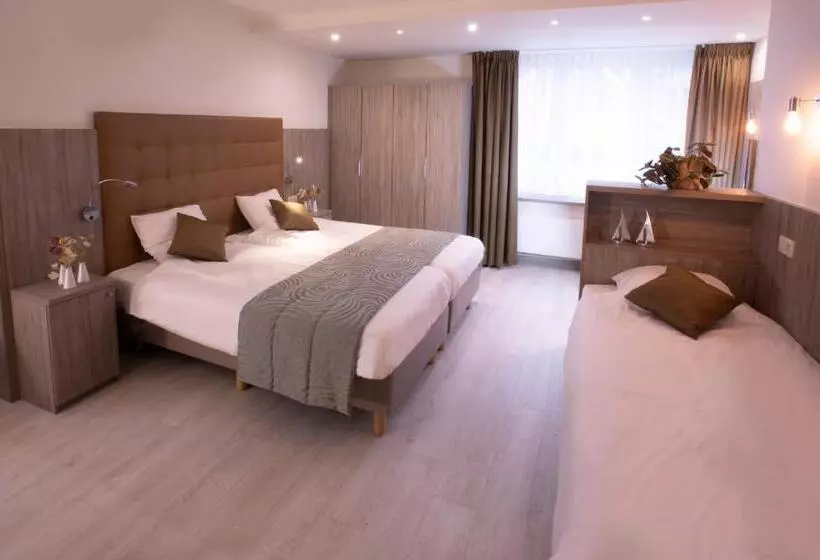 Отель Atlanta Knokke