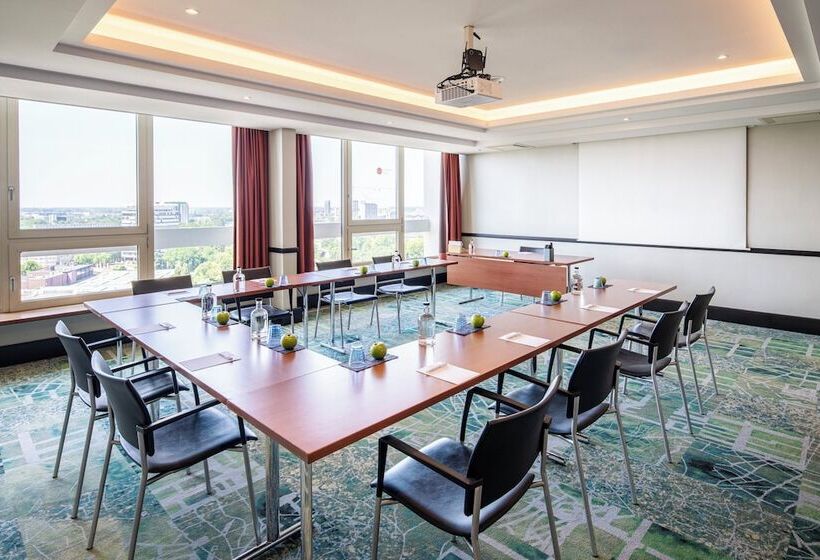 هتل Crowne Plaza Antwerpen, An Ihg