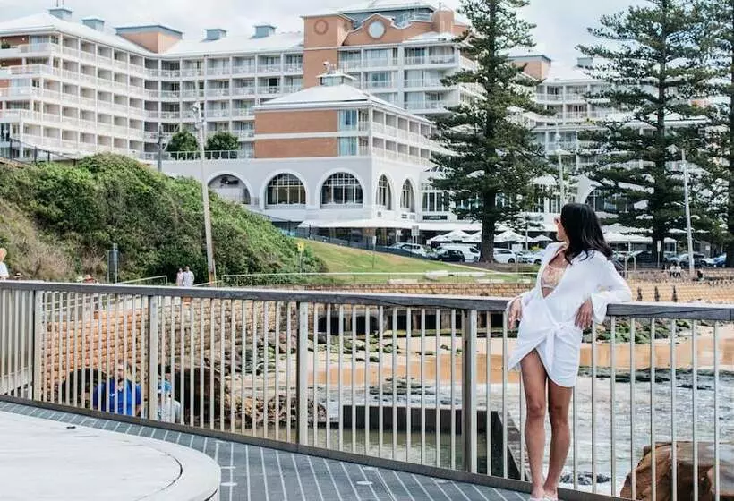 فندق Crowne Plaza Terrigal Pacific, An Ihg