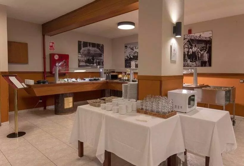 هتل Encamp by Nexta