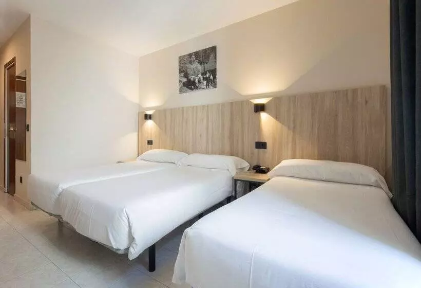 هتل Encamp by Nexta