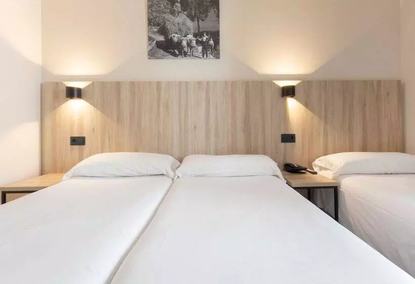 هتل Encamp by Nexta