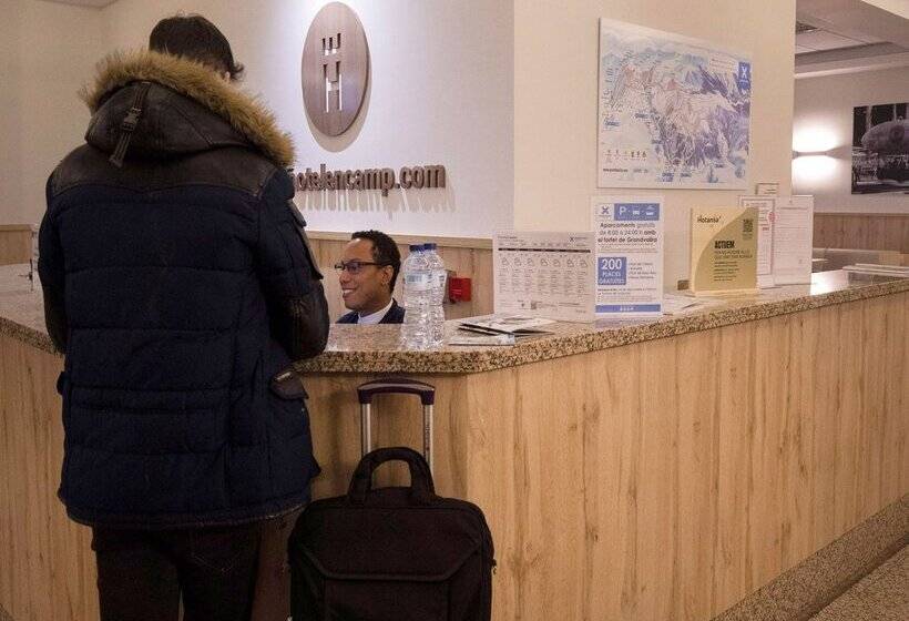 هتل Encamp by Nexta