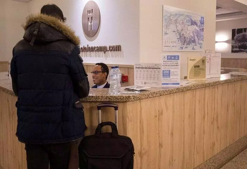 هتل Encamp by Nexta