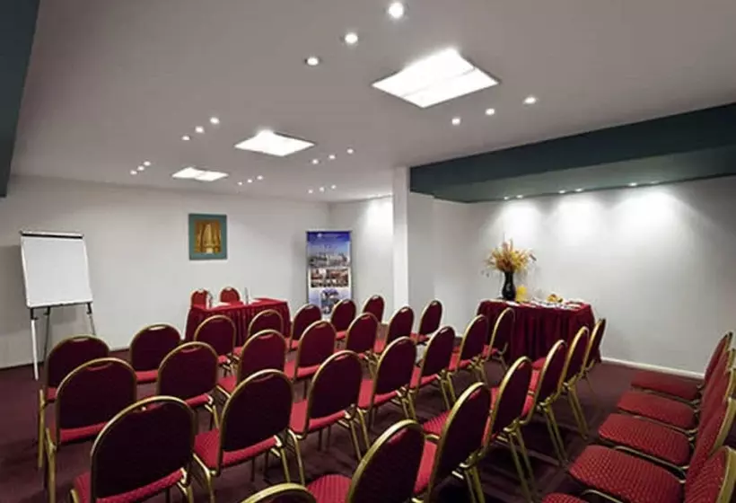 هتل Globales Republica