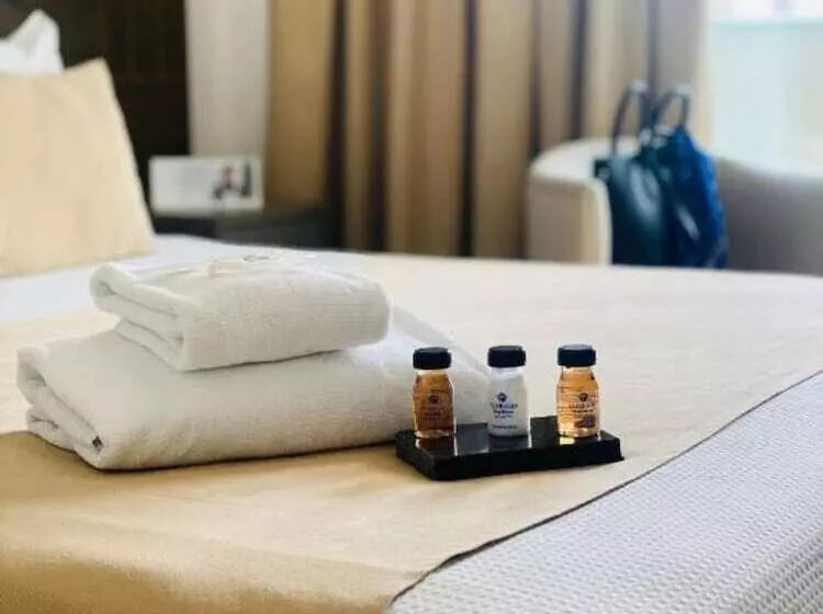 هتل Globales Republica