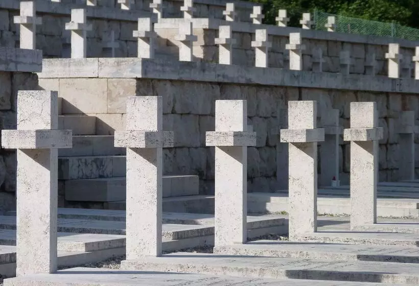 Отель Moulin De Daverdisse