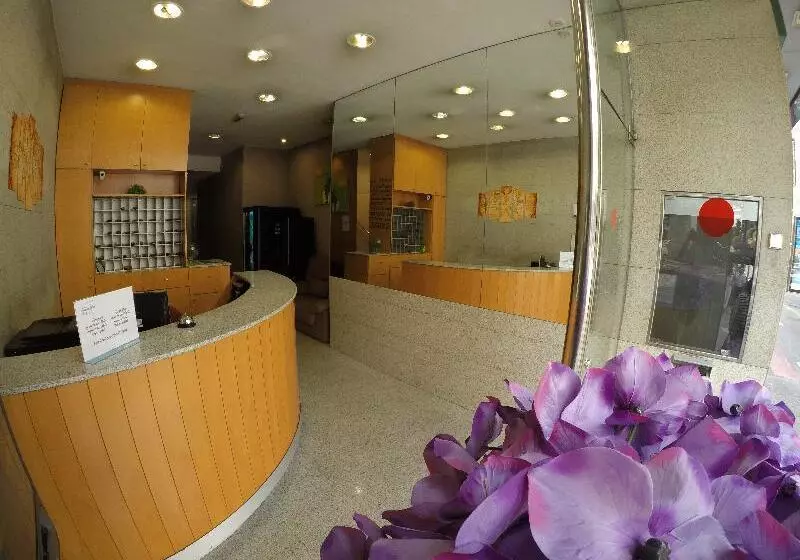 Somriu Hotel City M28