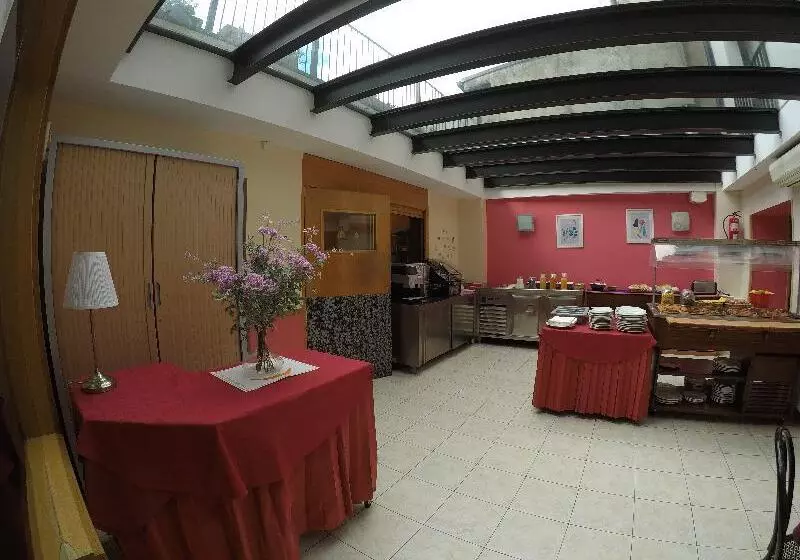 Somriu Hotel City M28