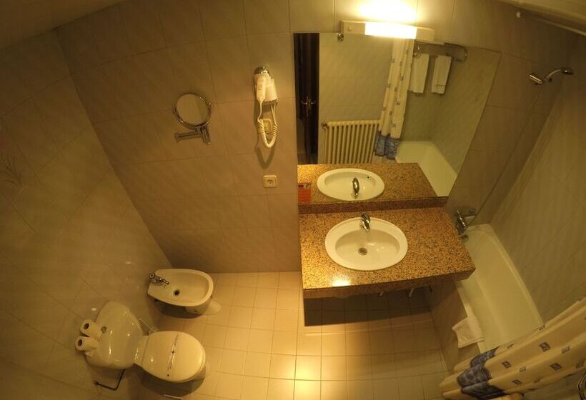 Somriu Hotel City M28