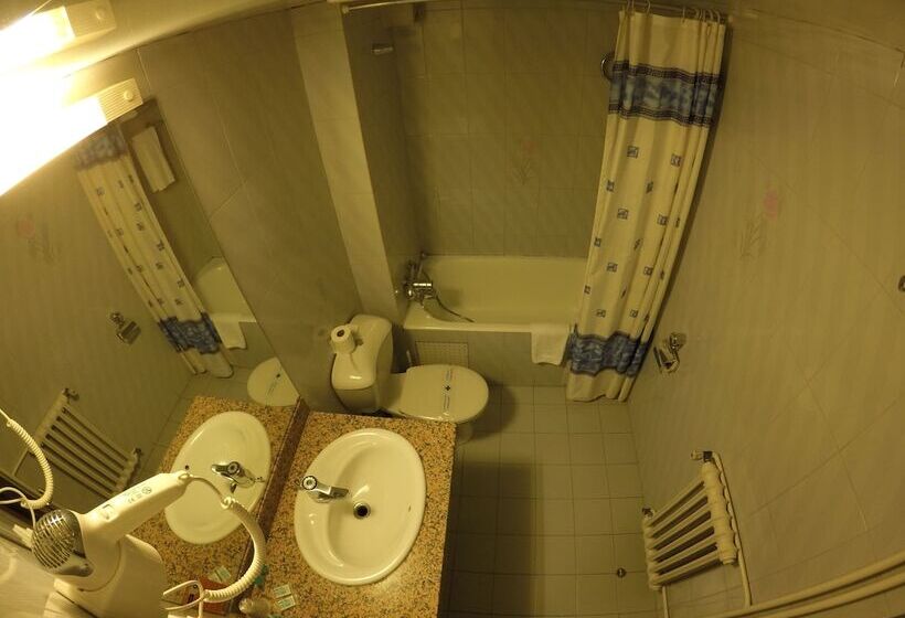 Somriu Hotel City M28