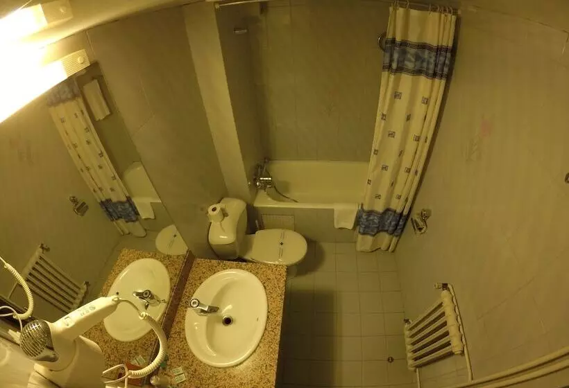 Somriu Hotel City M28