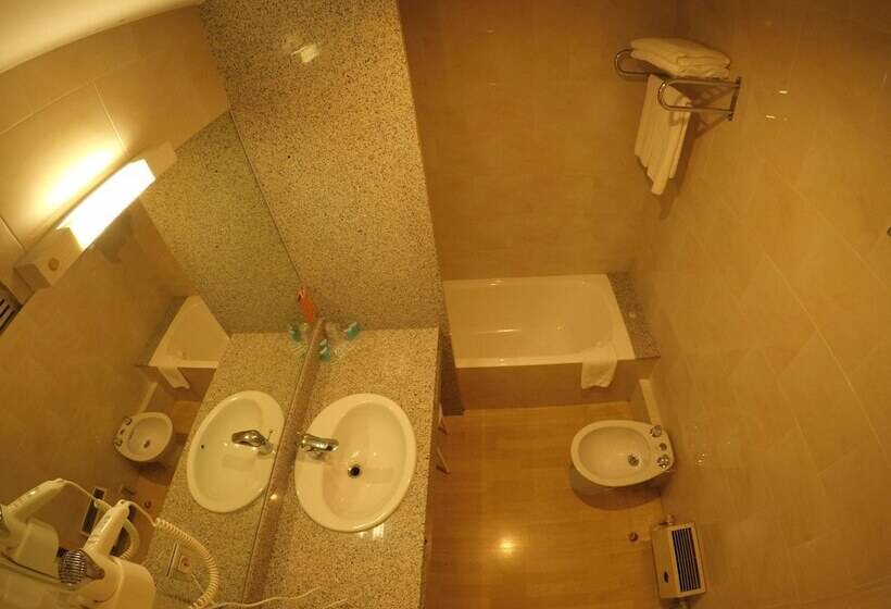 Somriu Hotel City M28