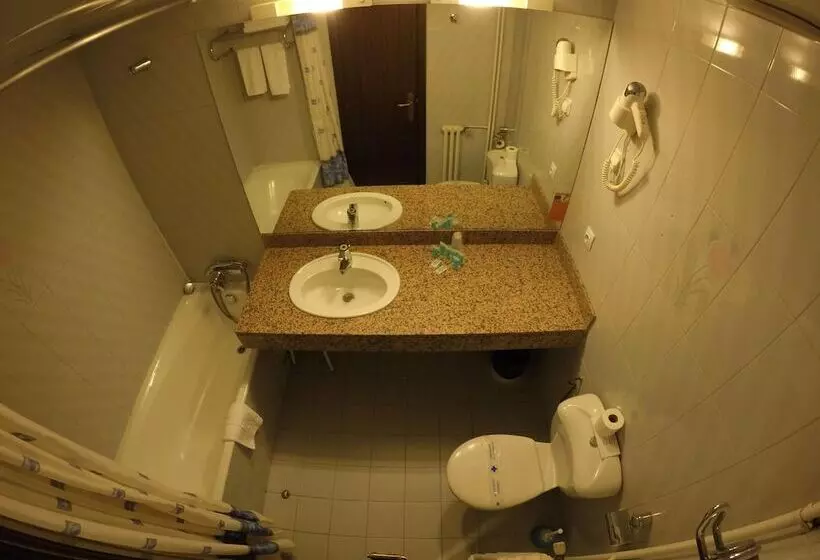 Somriu Hotel City M28