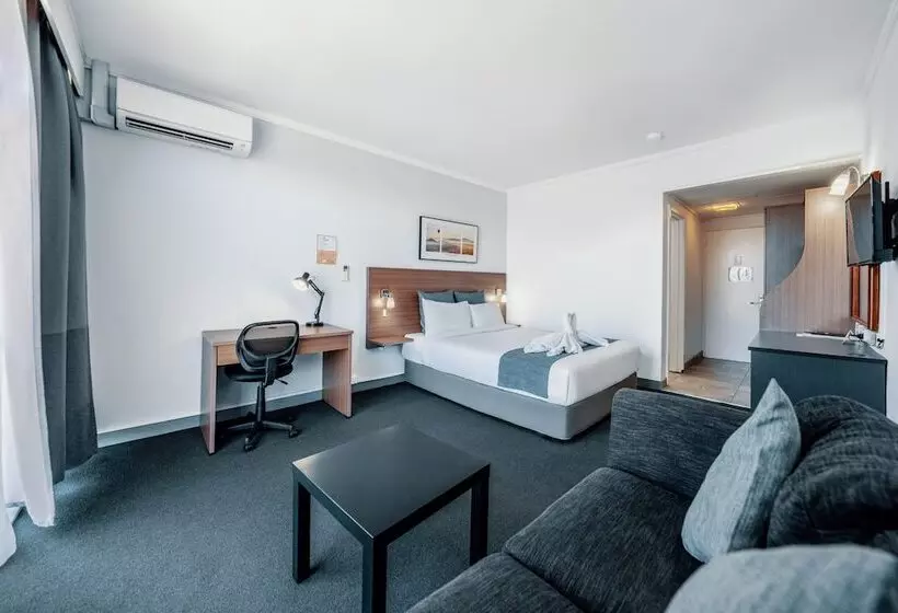 Отель The Select Inn Ryde