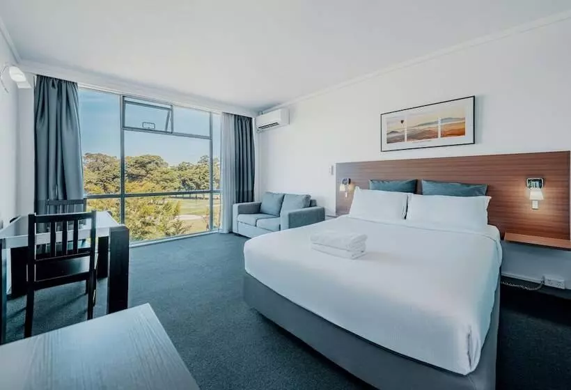 Отель The Select Inn Ryde