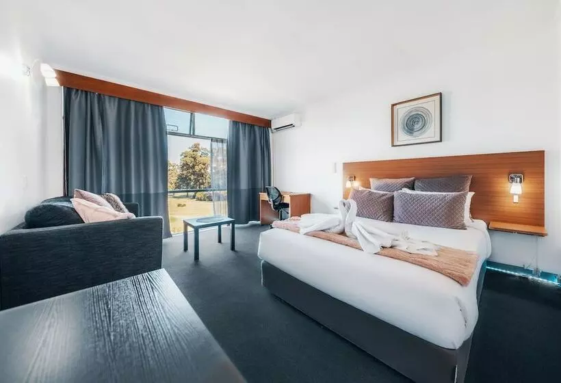 Отель The Select Inn Ryde