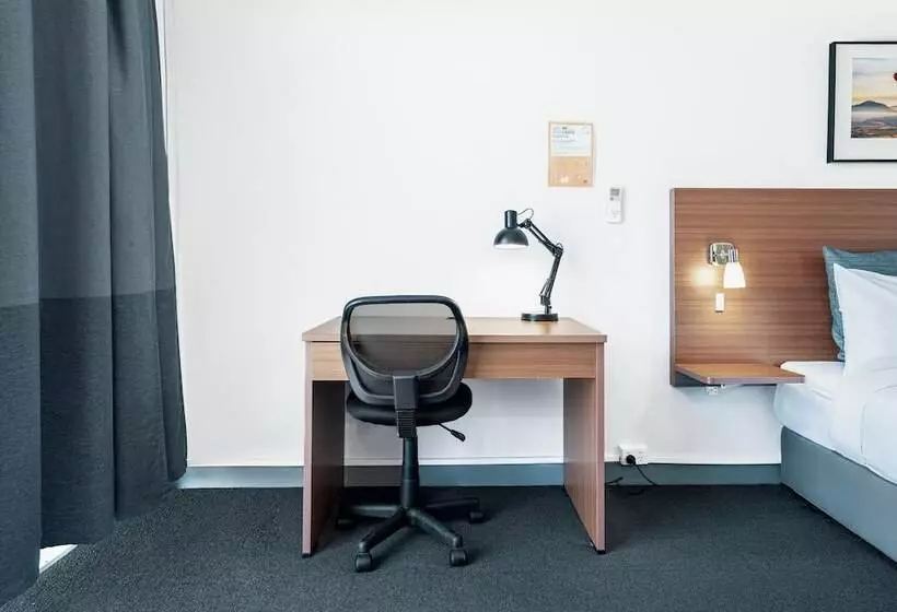 Отель The Select Inn Ryde