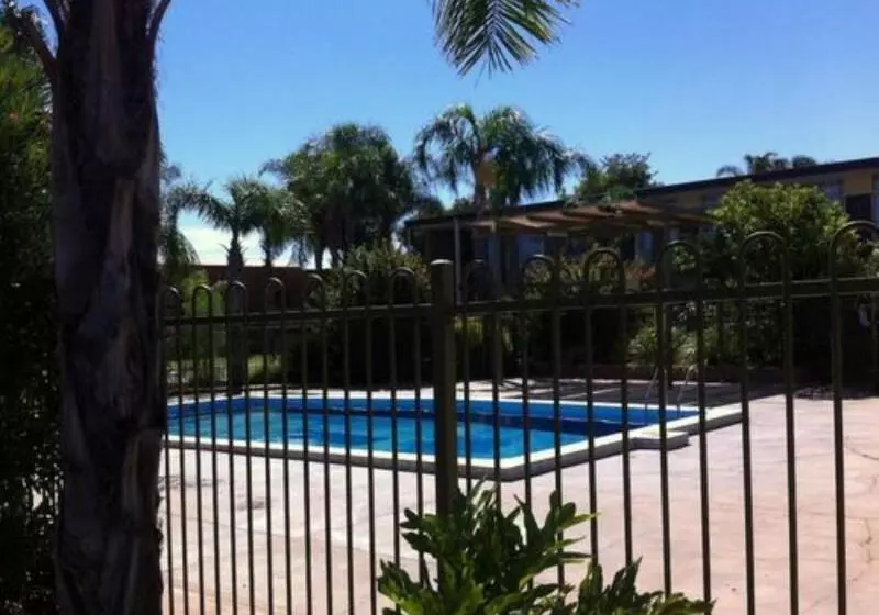 Westland Hotel Motel