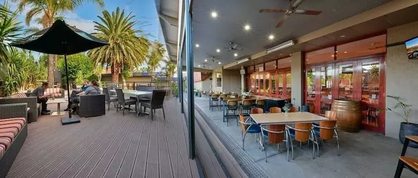 Westland Hotel Motel