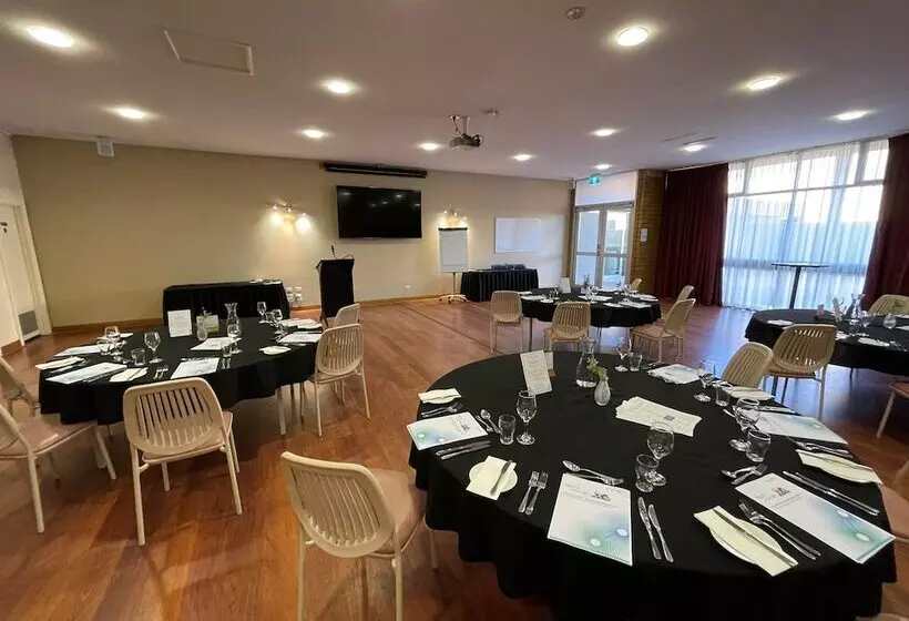 Westland Hotel Motel