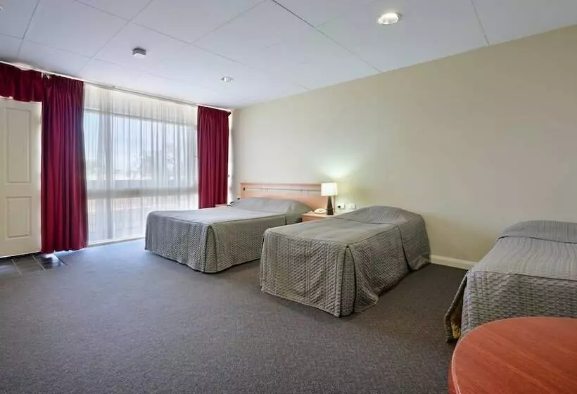 Westland Hotel Motel