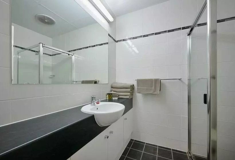 Westland Hotel Motel