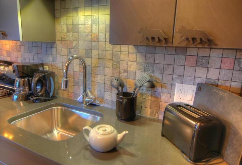 Banff Rocky Mountain Resort