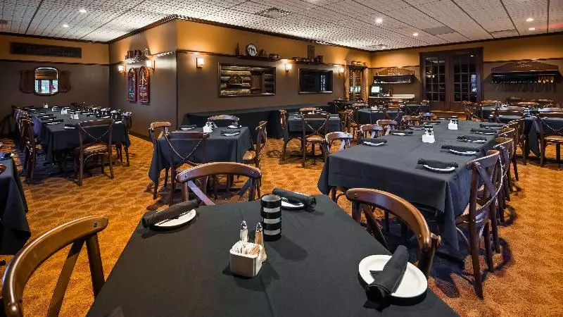 בית מלון כפרי Best Western Parkway Inn & Conference Centre