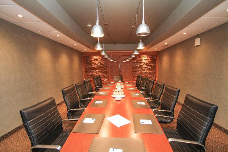 Отель Best Western Parkway Inn & Conference Centre