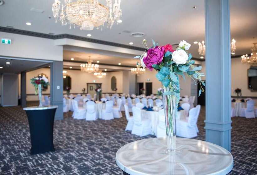 فندق Crowne Plaza Fredericton Lord Beaverbrook, An Ihg