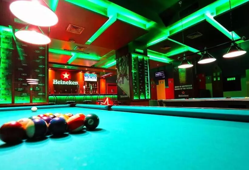 هتل Delmon International