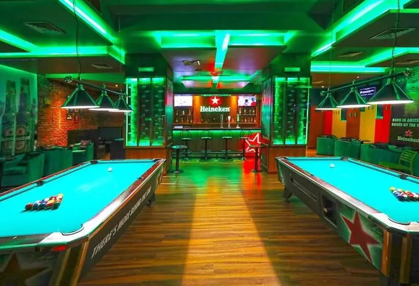 هتل Delmon International