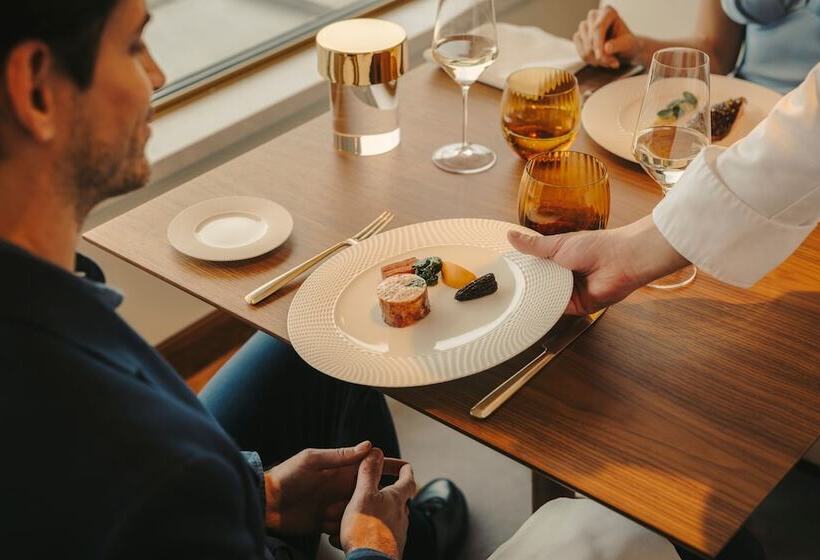 هتل Fairmont Golden Prague