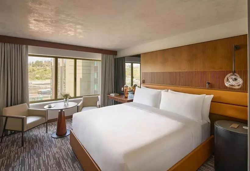 هتل Fairmont Golden Prague