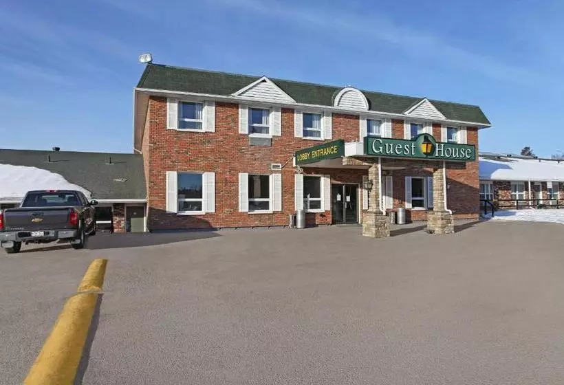 בית מלון כפרי Guest House Inn & Suites
