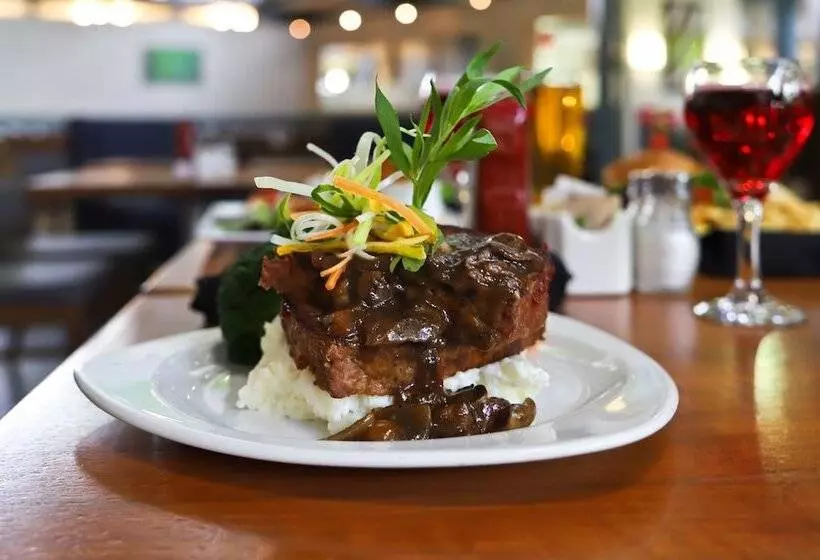 Holiday Inn Burlington Hotel & Conference Centre, An Ihg