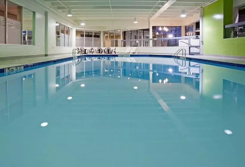 Holiday Inn Burlington Hotel & Conference Centre, An Ihg