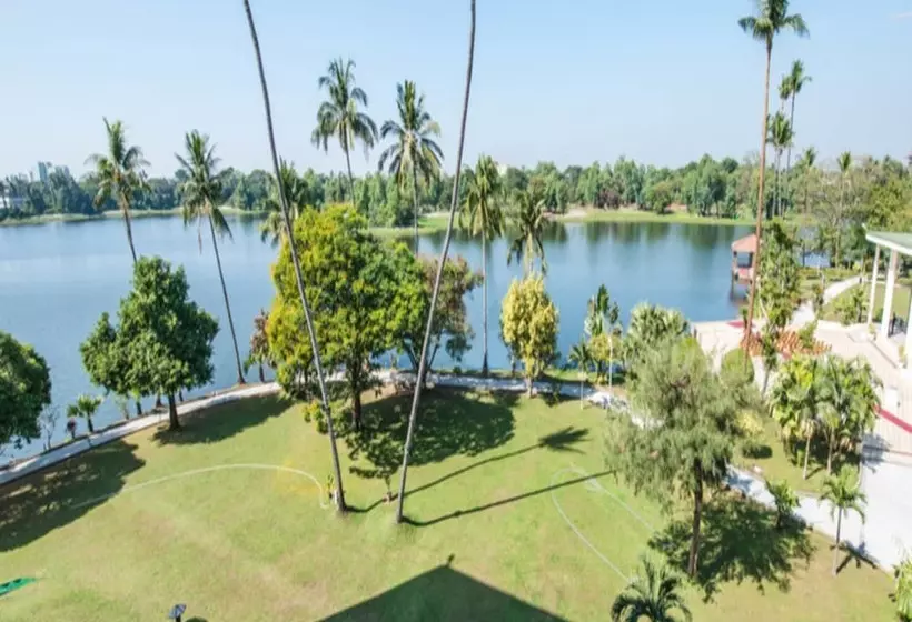 Inya Lake Hotel Yangon